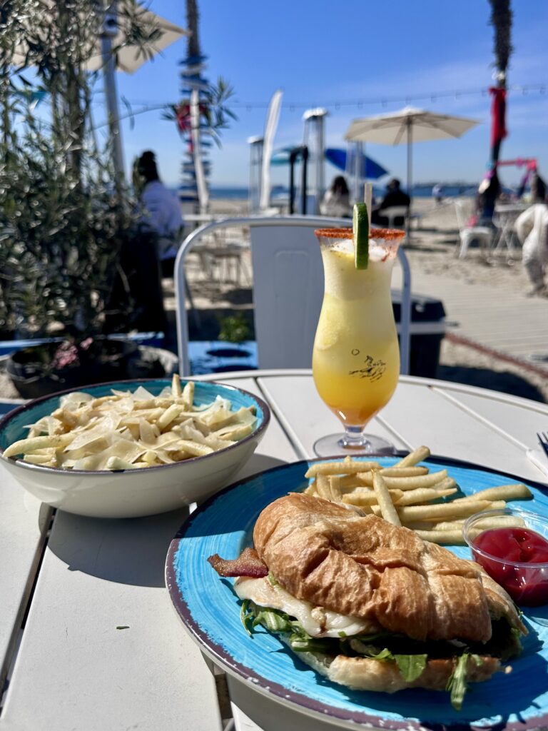 Monty’s Dog Beach & Bar
